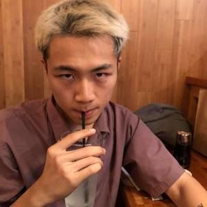 Meet your Posher, Roy